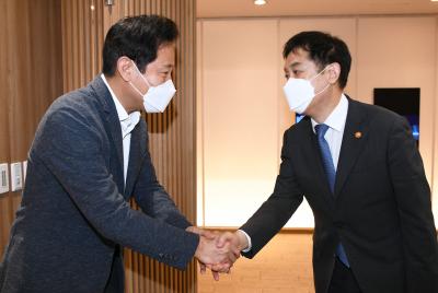 FSC Chairman holds talks with Mayor of Seoul thumbnail