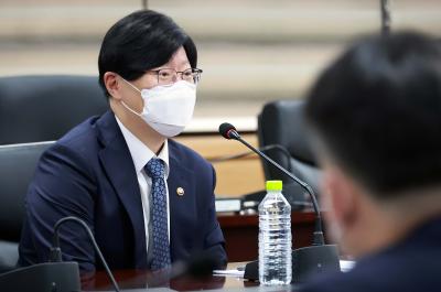 금융산업리스크 대응 관련 민간전문가 간담회 개최3