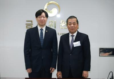 Vice Chairman meets with Deputy Governor Nguyen Kim Anh of State Bank of Vietnam thumbnail